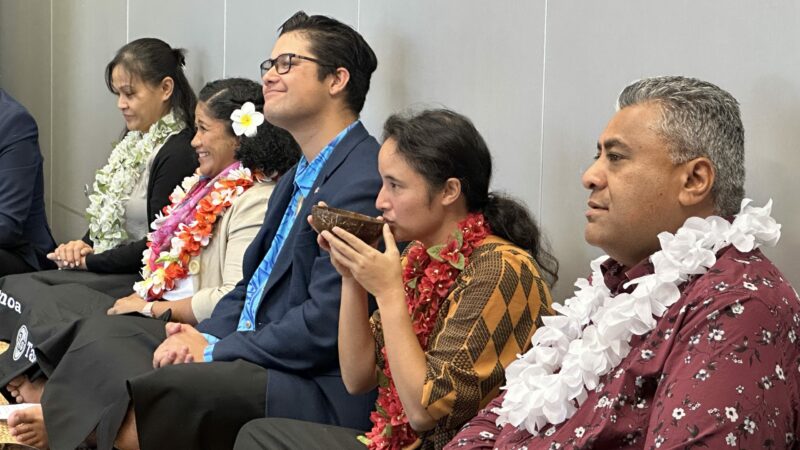 Mara Hosoda Su’a, US Pacific Regional Engagement Specialist, receiving kava